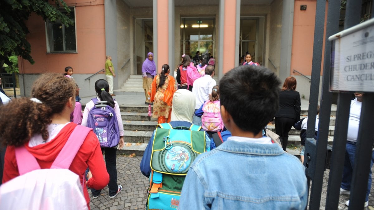 Alunni stranieri nelle scuole la Lombardia si conferma la regione più
