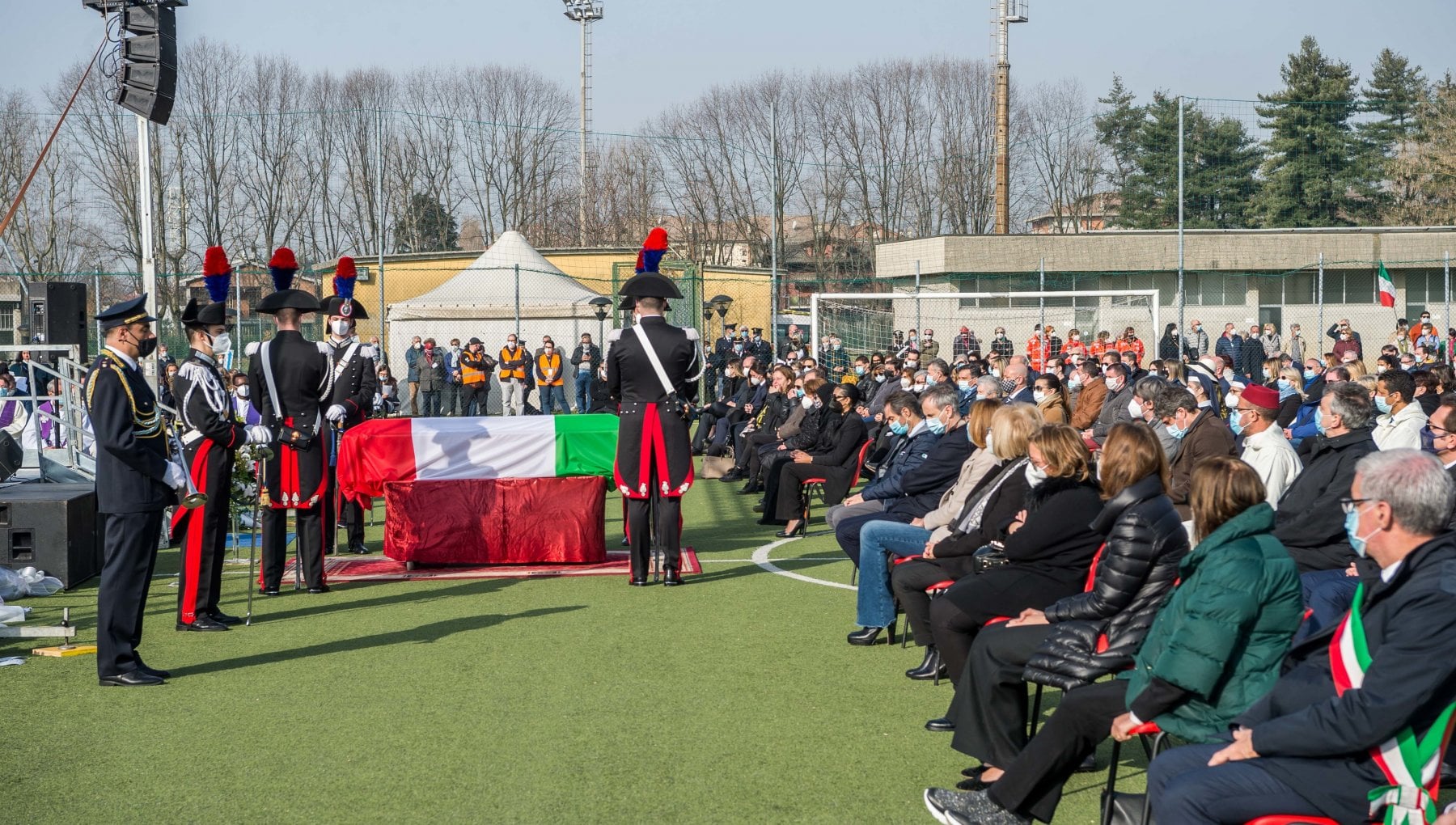 Luca Tu Sarai Per Sempre Giovane L ultima Messa Per L ambasciatore luca-tu-sarai-per-sempre-giovane-l-ultima-messa-per-l-ambasciatore