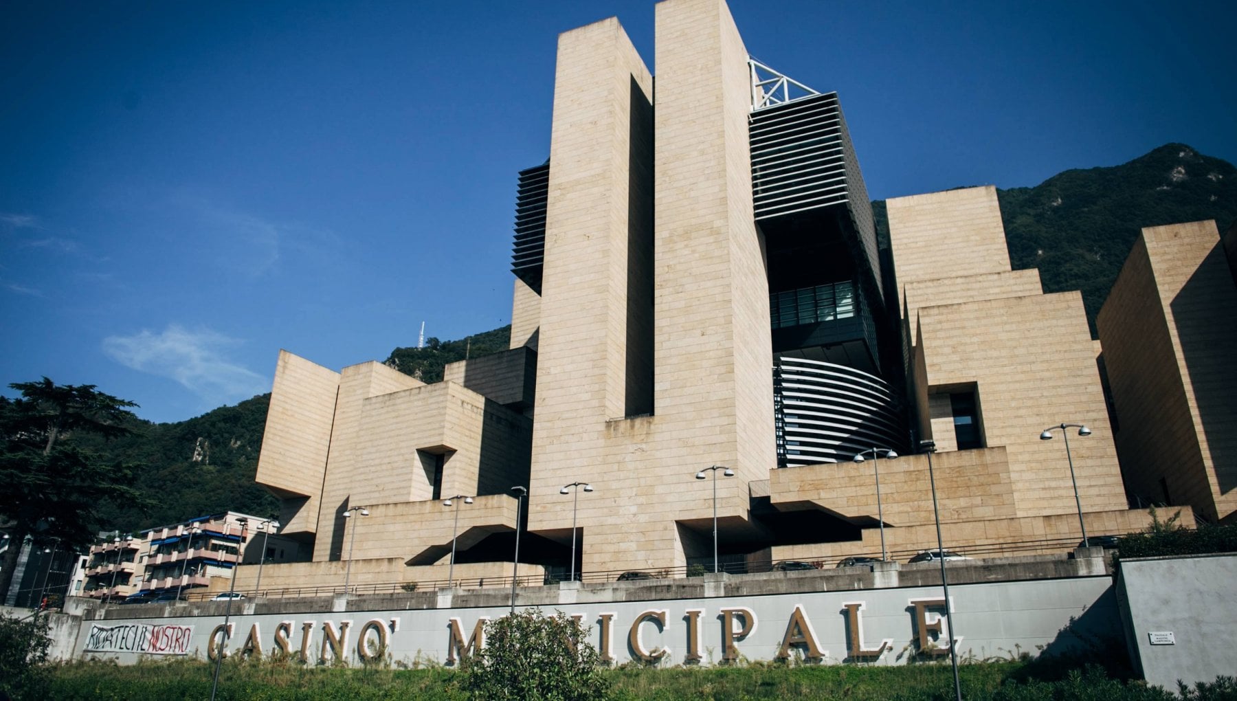 Casinò di Campione, dopo il fallimento la rinascita: riapre dopo ...