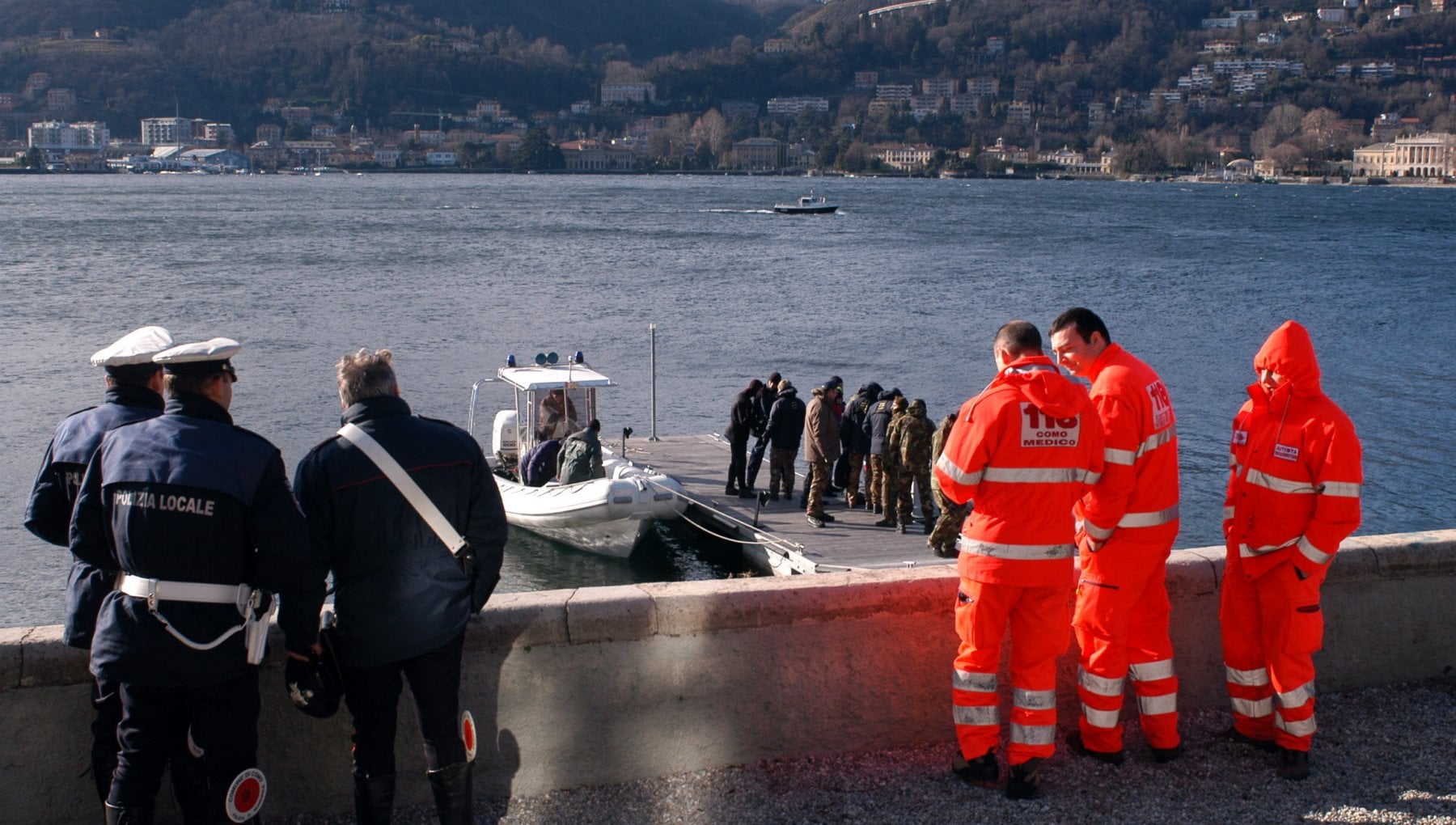 Muore a 17 anni nel lago di Como dopo un tuffo con gli amici - la ...