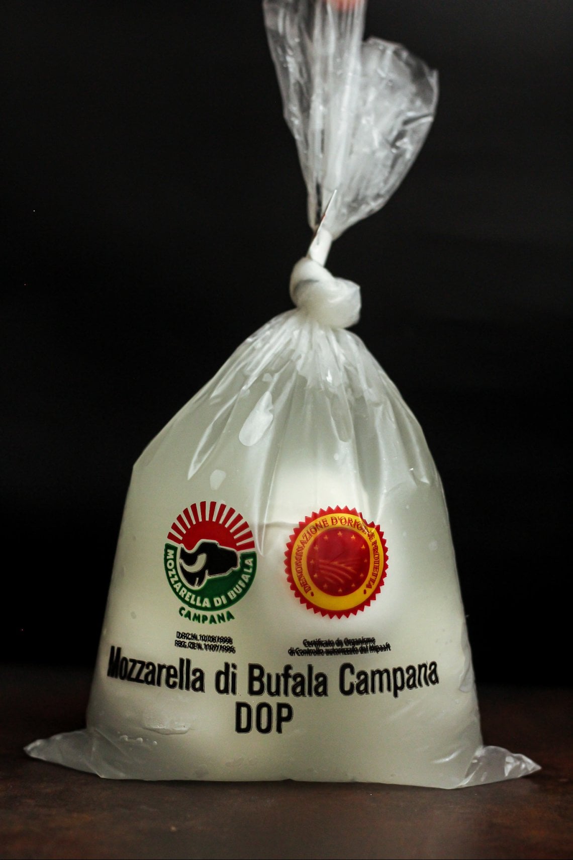 Occhio alle bufale: come riconoscere la vera mozzarella Dop - la Repubblica