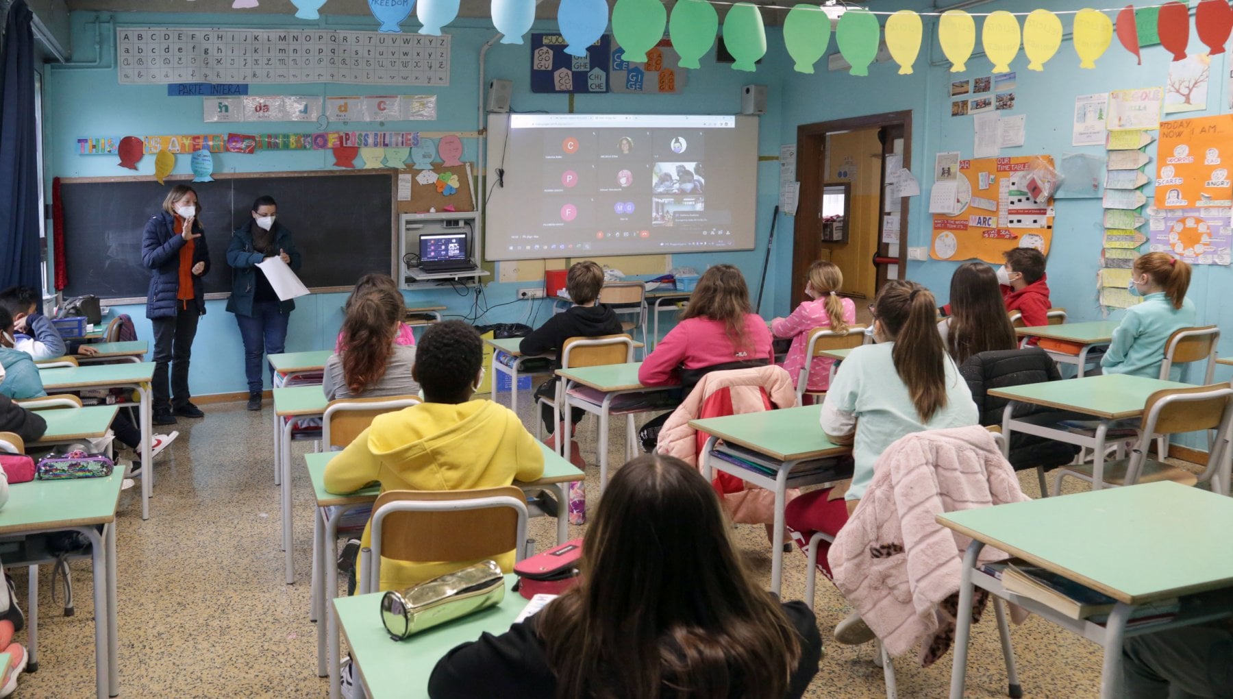 Scuola in Lombardia, oltre mille maestri vanno in pensione: i sostituti
