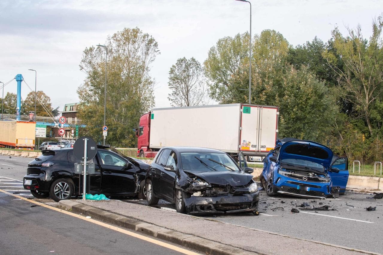 Incidente Milano su viale Forlanini: morti due ragazzi di 24 e 26 anni ...