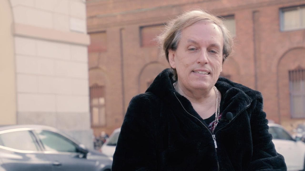 Stefano, vita da crossdresser: "Sono padre, marito, eterosessuale e mi vesto da donna" - la Repubblica