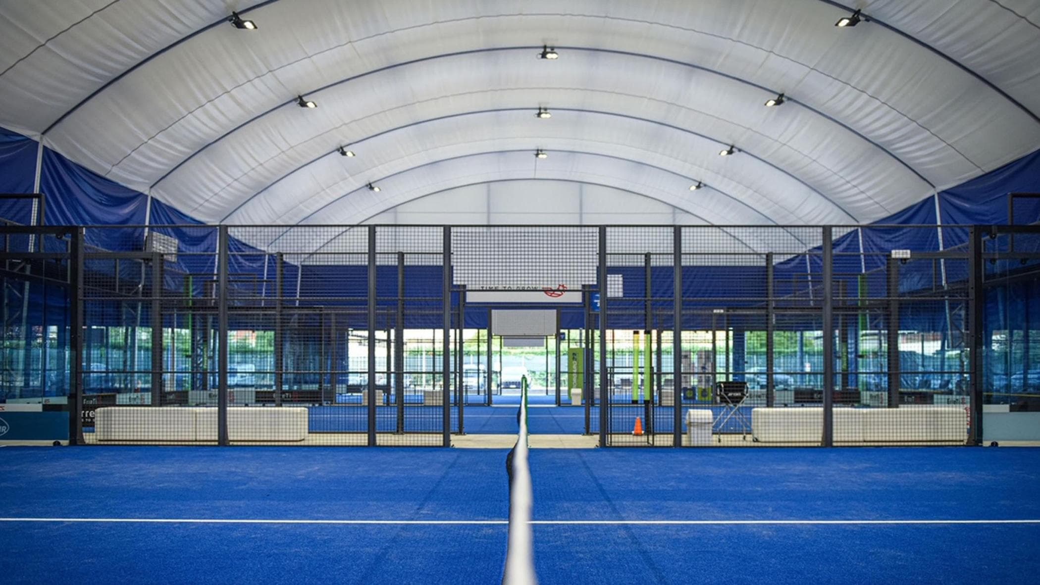 Si fingevano giocatori di padel per rubare Rolex dagli armadietti: 4 ...