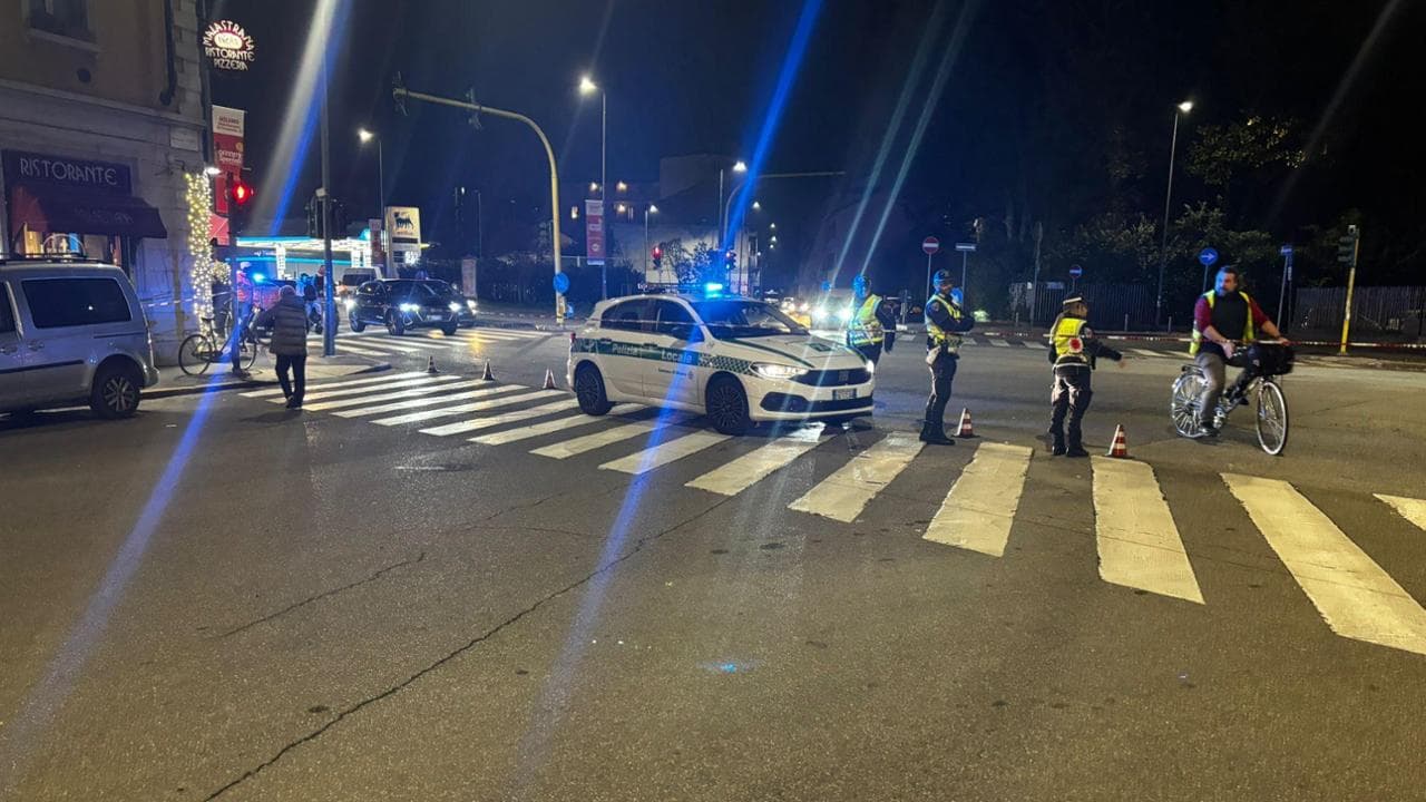 Milano, ragazzo di 12 anni travolto da un furgone: è gravissimo - la ...