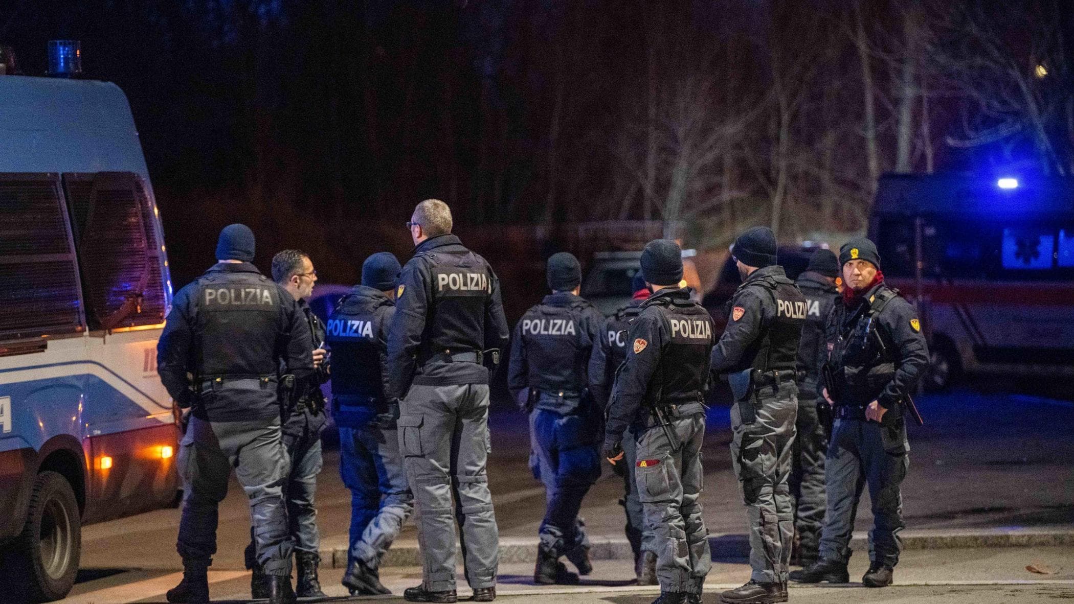 Agente spara a Milano e uccide un giovane che non si ferma all’alt: “Aveva un’arma a salve”