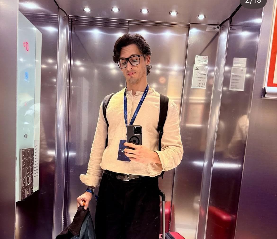 Don Alberto Ravagnani lascia il sacerdozio: il prete influencer ...