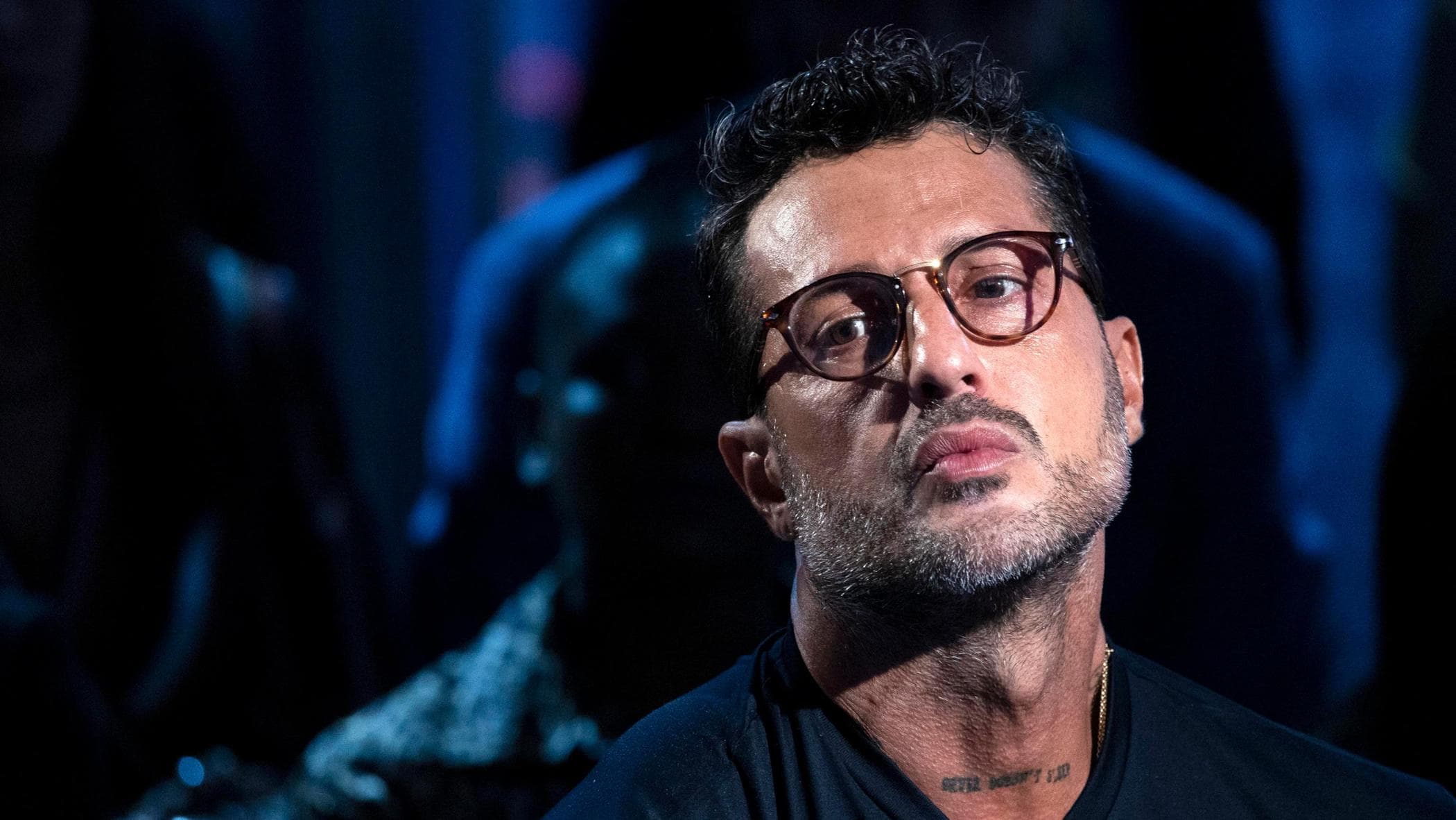 Caso Signorini, nuova denuncia per Fabrizio Corona. Il giudice: “Non cancella i video e se ne vanta”