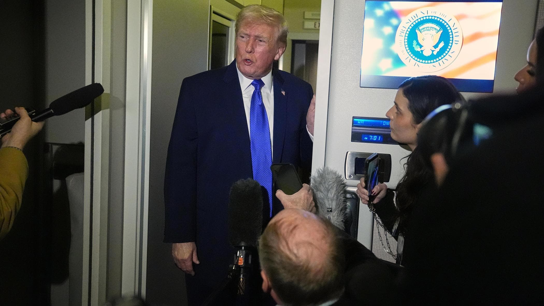 L’incognita Trump alle Olimpiadi: un doppio scenario tra aeroporti, hotel e sicurezza