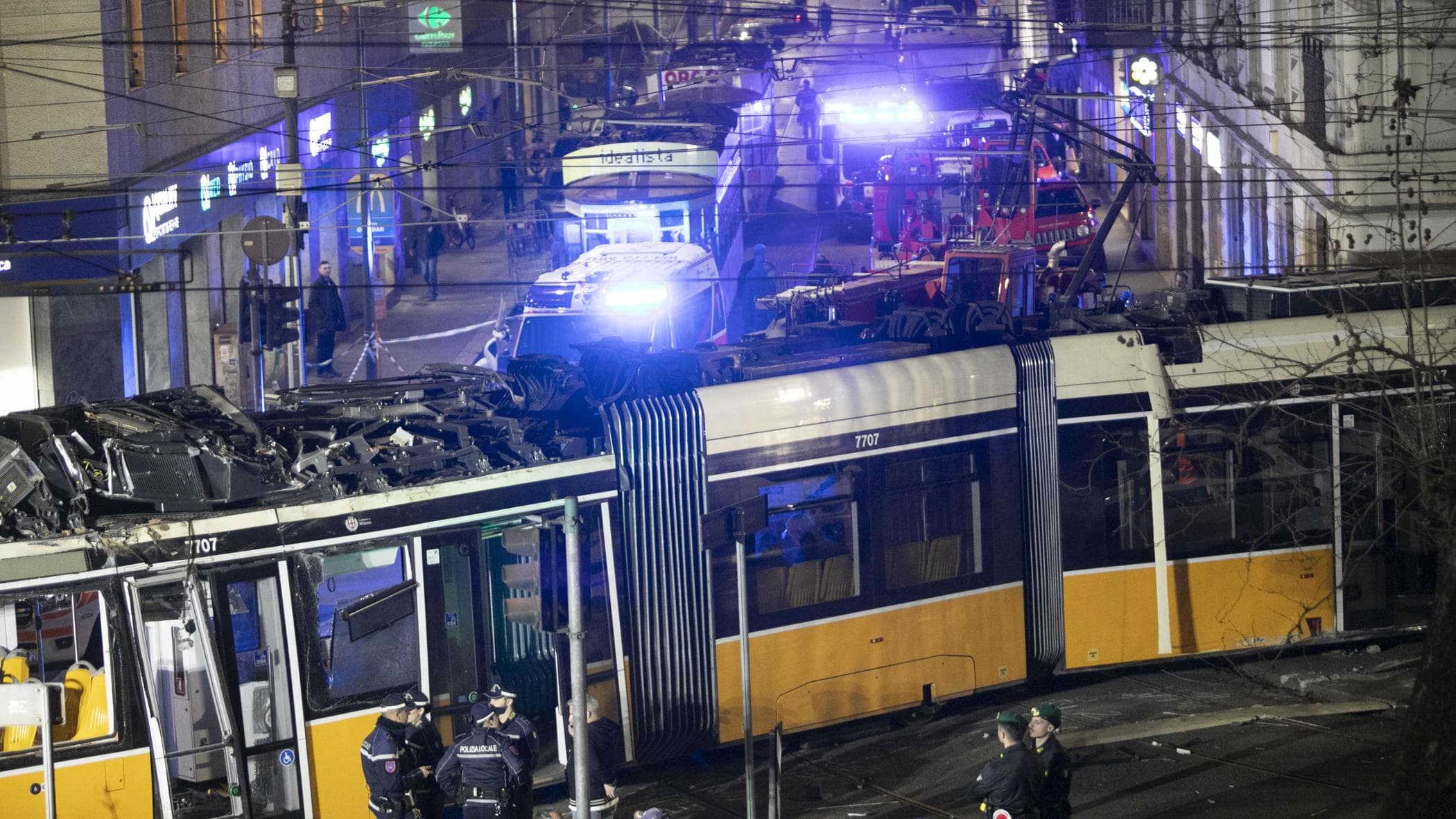 La corsa, la fermata saltata e lo scambio mai azionato. Il guidatore: “Ero svenuto”