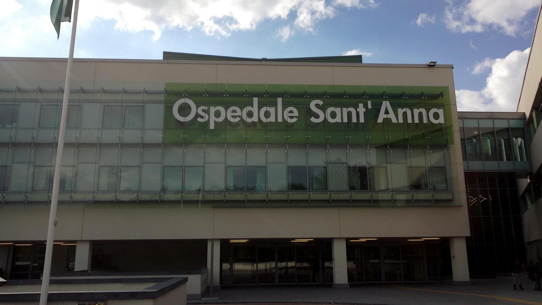 Si spara con una pistola nel suo letto all’ospedale Sant’Anna di Como: grave donna di 75 anni