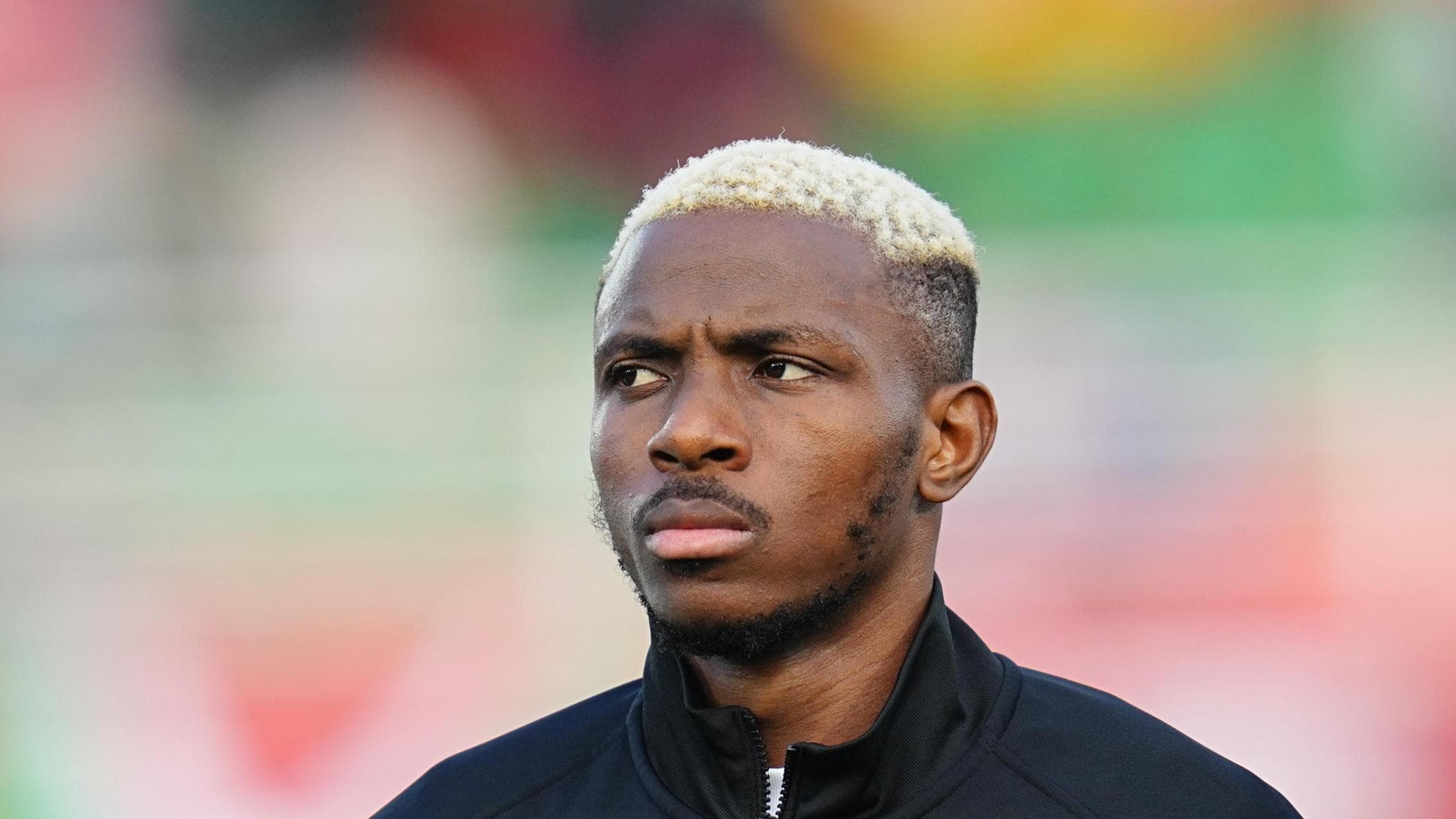 Victor Osimhen non paga l’auto, Mercedes denuncia l’ex attaccante del Napoli