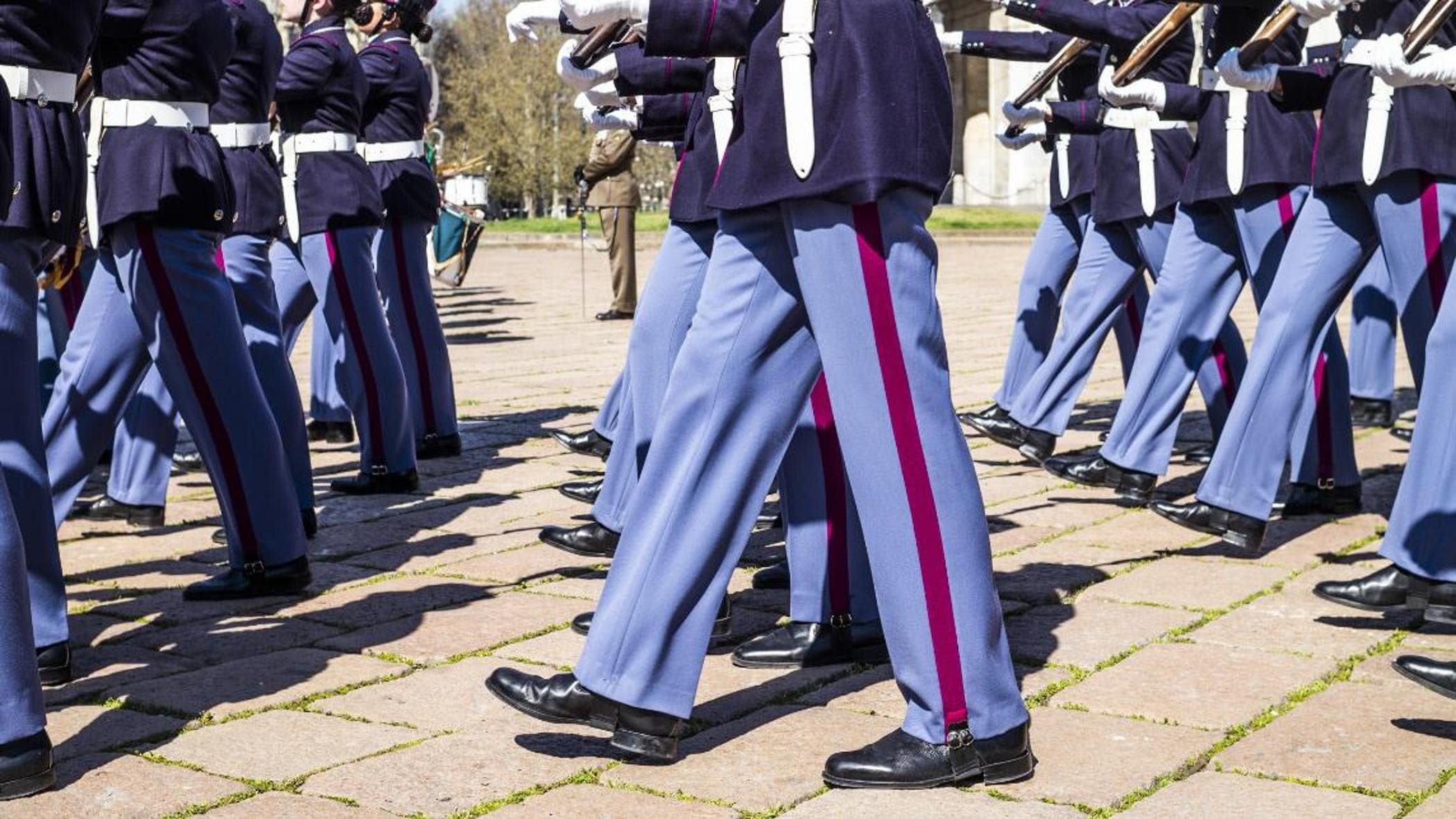 Violenze sessuali alla Scuola militare Teulié per superare gli esami: arrestato un commissario