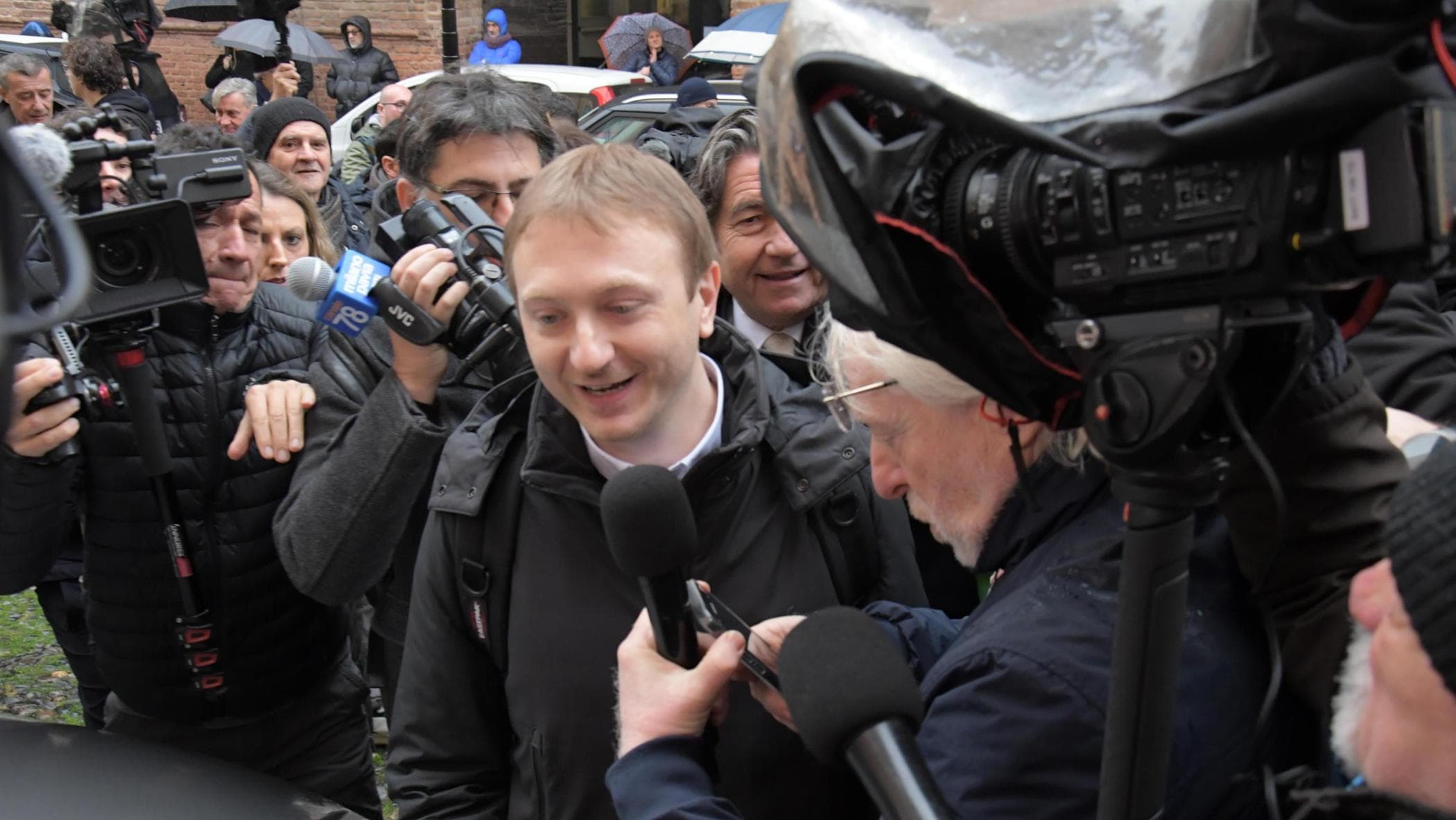 Alberto Stasi ai giudici della Sorveglianza: “Stiamo preparando la richiesta di revisione”