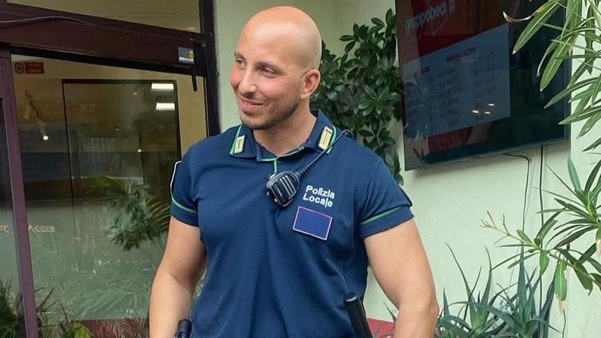 Chi era Francesco Imprezzabile, vigile morto inseguendo un suv: “Questa divisa è una responsabilità”