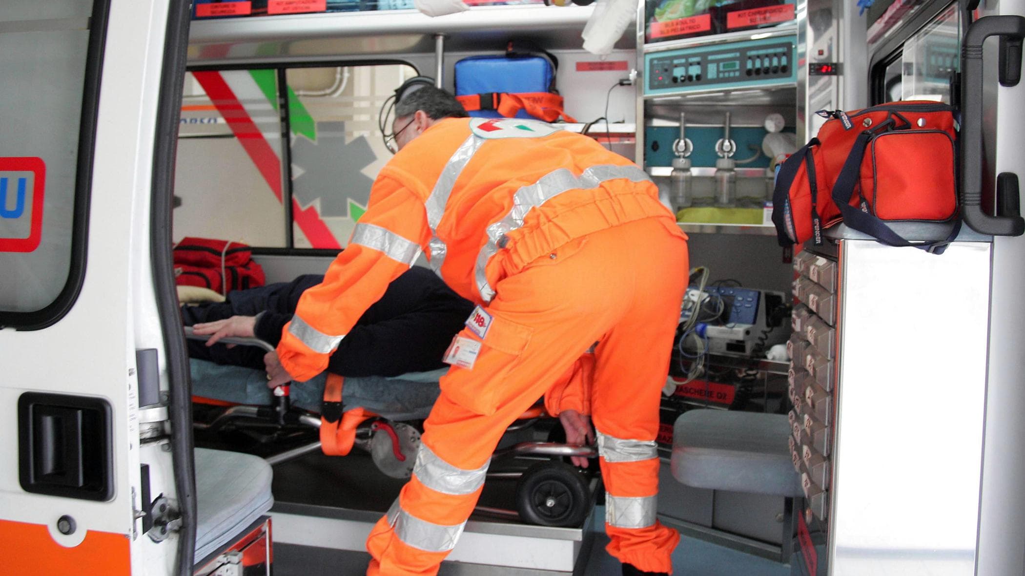 Si sente male in cantiere, muratore di 43 anni muore in ospedale: ipotesi folgorazione