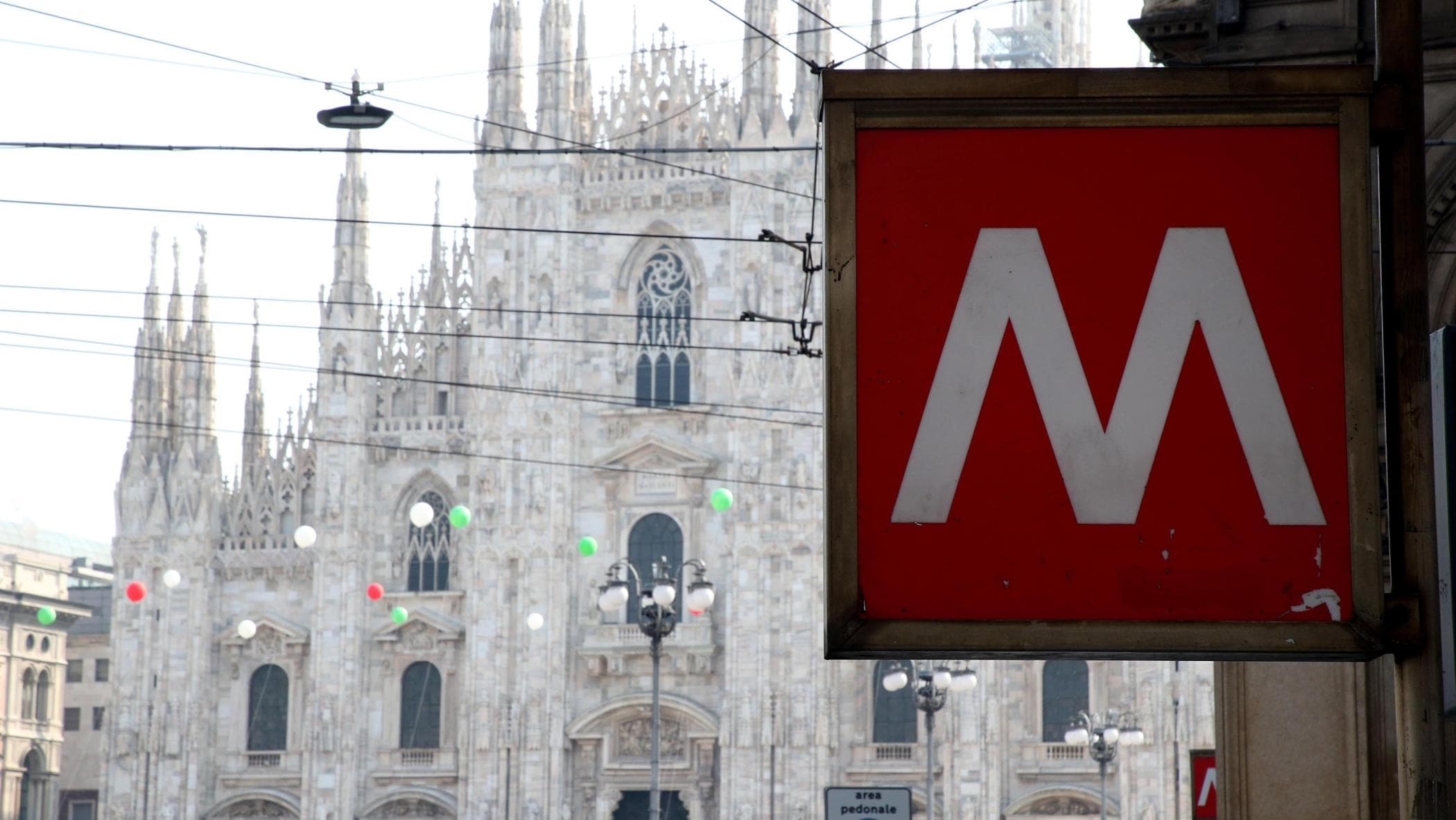 milano sfregia con un coltello una ragazza di 23 anni in duomo arrestato da Milano.repubblica.it milano sfregia con un coltello una ragazza di 23 anni in duomo arrestato