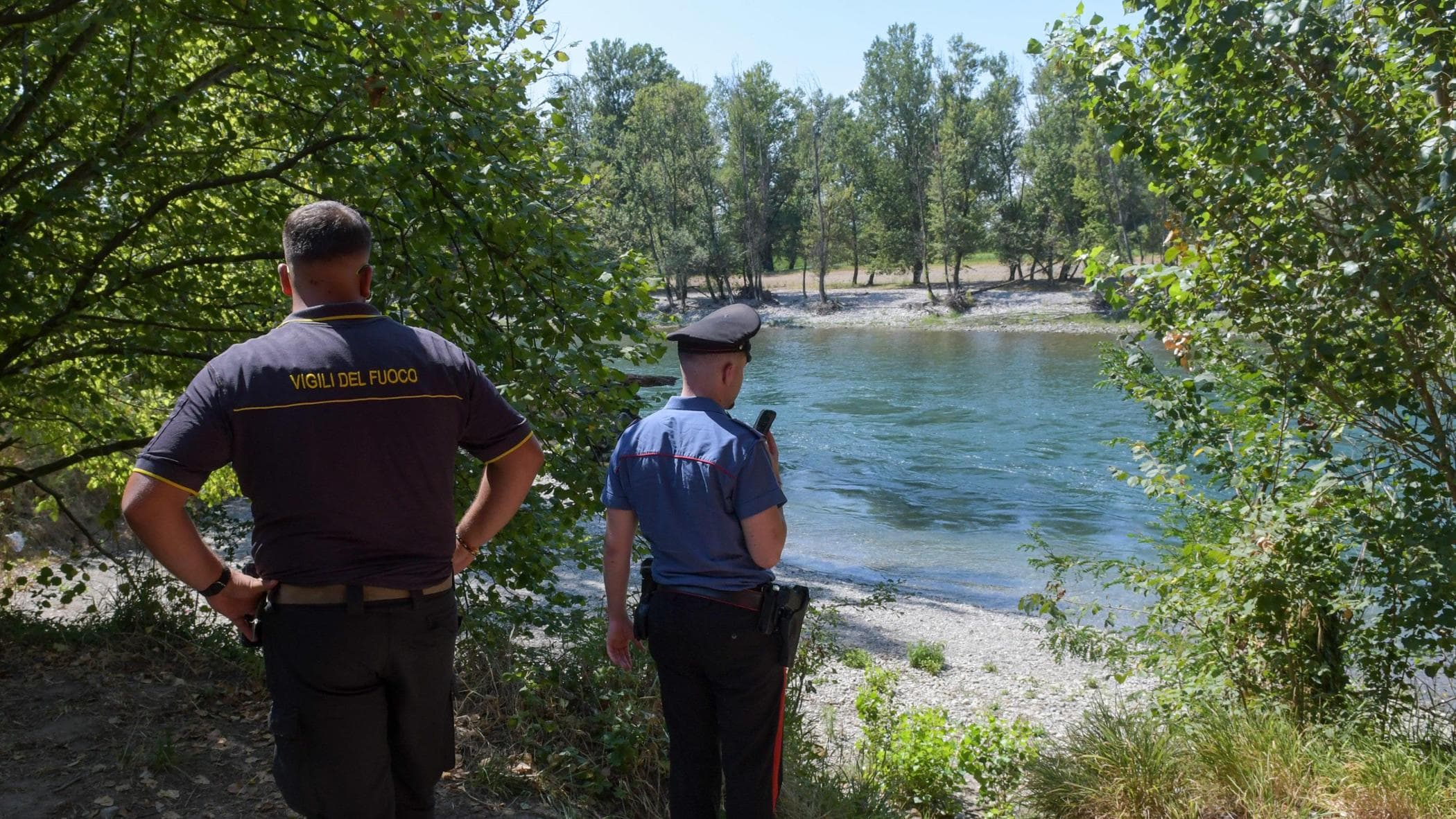 Bimbo annega nell’Adda, lo zio lo soccorre e muore anche lui. Un disperso nel Garda