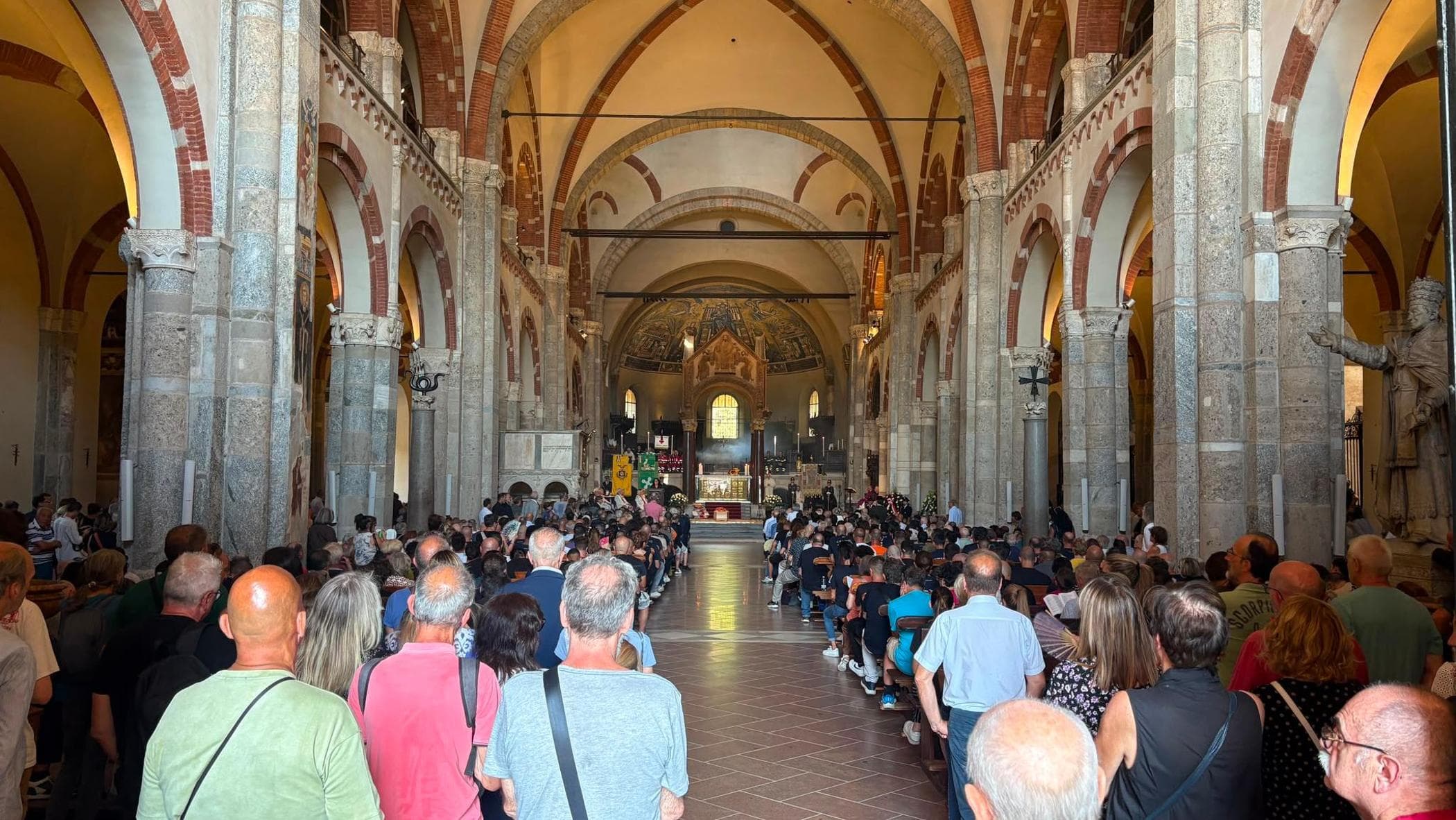 i funerali di don antonio mazzi nella basilica di sant8217ambrogio sar224 una cerimonia viva da Milano.repubblica.it i funerali di don antonio mazzi nella basilica di sant8217ambrogio sar224 una cerimonia viva