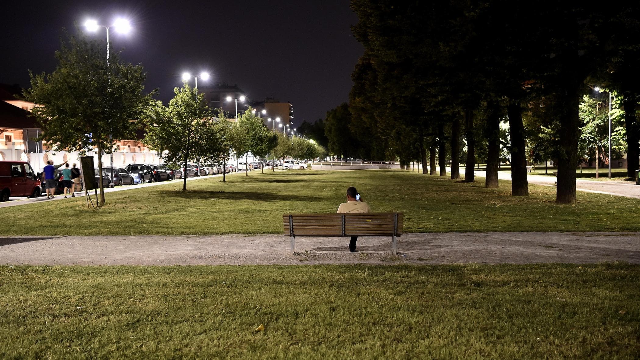 Violenza al parco Segantini: arrestato l’uomo di 26 anni che aveva seguito e molestato la ragazza