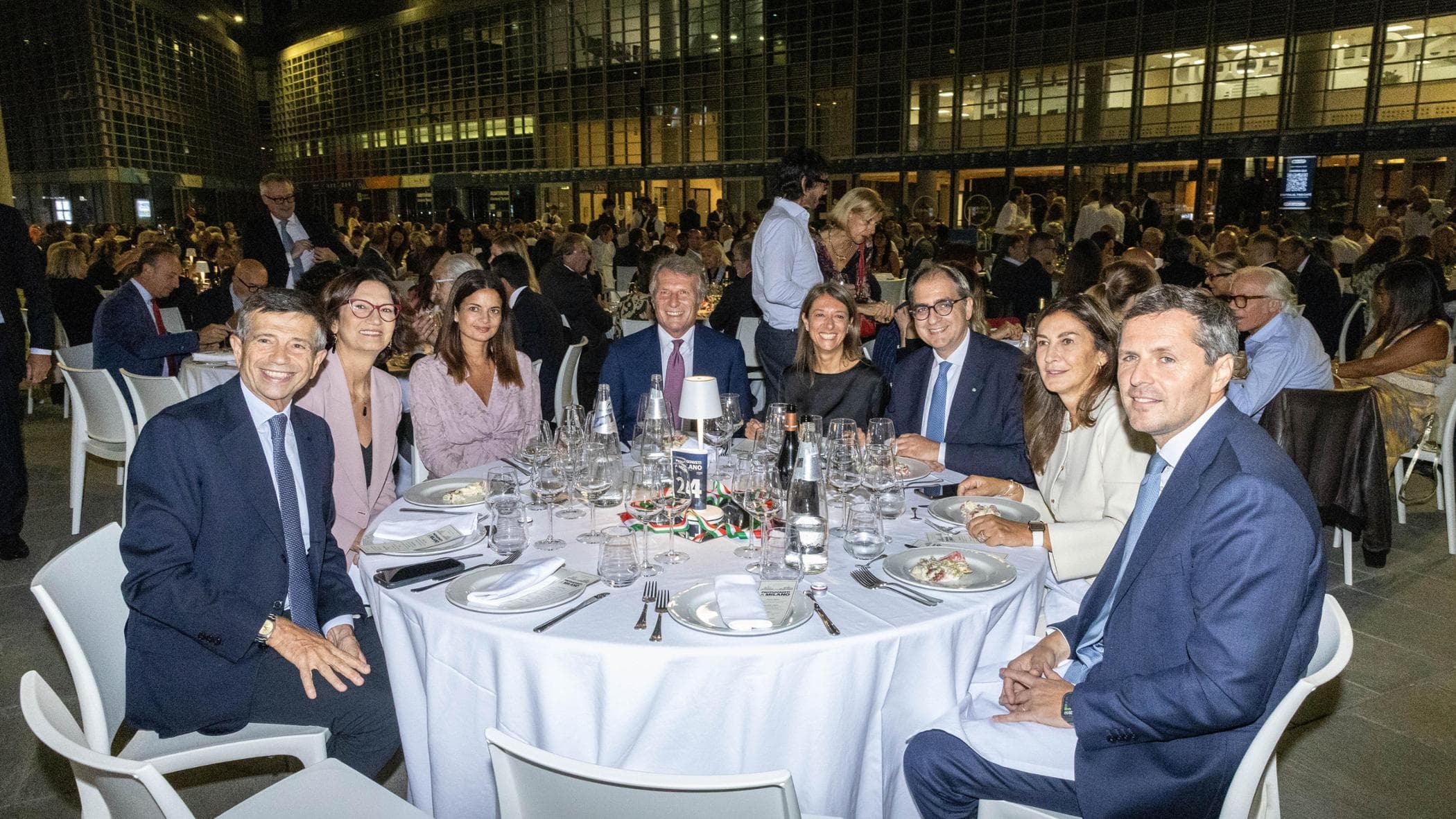 Comunali, maxi-cena della destra per trovare la soluzione: i possibili candidati allo stesso tavolo