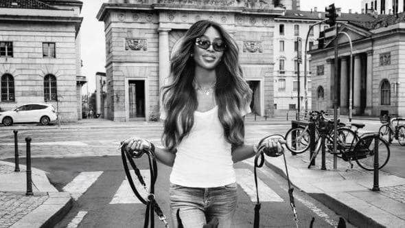 Naomi Campbell prende casa a Milano: l’indizio social scatena l’entusiasmo dei fan