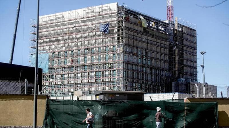 Caporalato nel cantiere del Consolato Usa, Caddell paga 30 milioni: 44mila euro a testa agli operai
