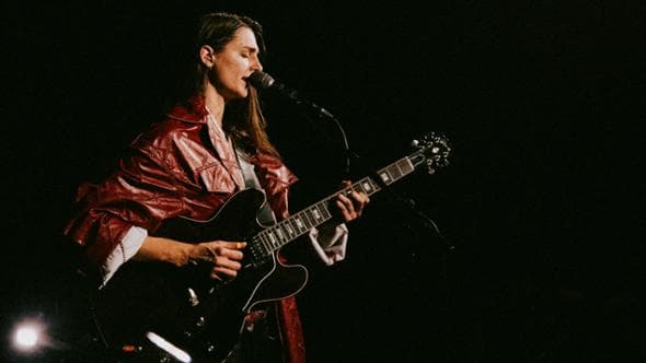 Doppio live per Emma Nolde: “La mia musica contro la paura”