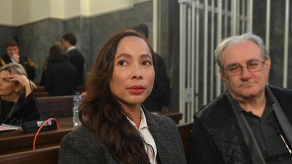 Ruby Ter, l’ex segretaria di Berlusconi: Aris Espinosa chiamava “per avere soldi”