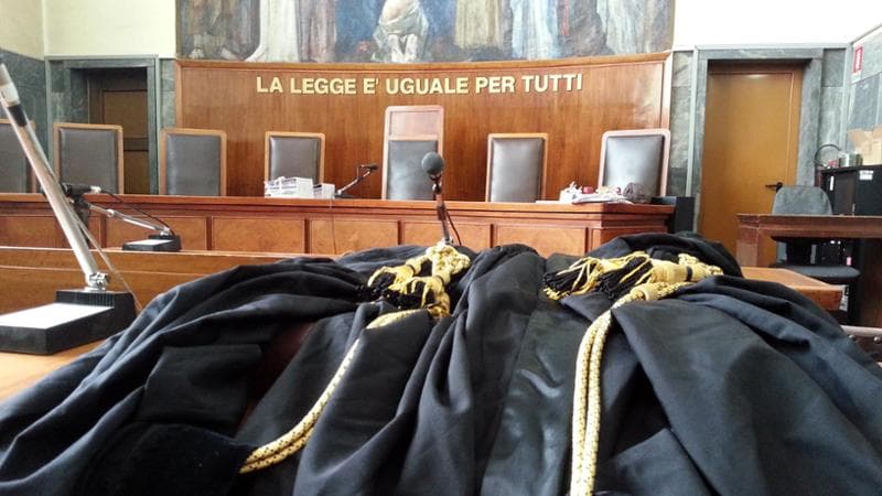 Como, 8 anni ai ladri responsabili di 17 furti in 10 giorni nelle case di tutta la Lombardia