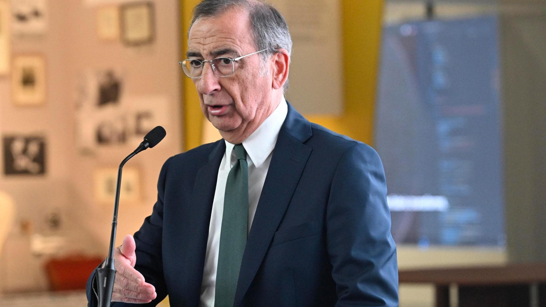 il sindaco sala sugli scontri in piazza duomo ieri pochi agenti sottovalutato il momento da Milano.repubblica.it il sindaco sala sugli scontri in piazza duomo ieri pochi agenti sottovalutato il momento