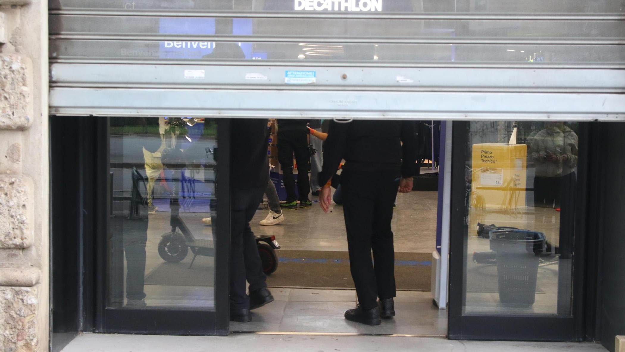 Milano, allerta dopo gli scontri: vertice a Palazzo Chigi sulla sicurezza