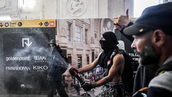 Quella rabbia è il sintomo di ragazzi fragili ed esclusi in un mondo senza più gioco 