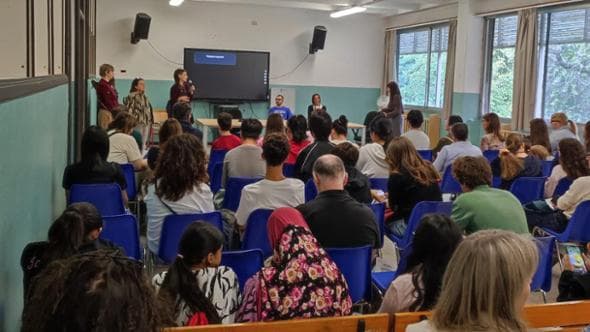 Settimana corta, stage in Cina e danza: le novità delle scuole presentate ai futuri studenti La preside del Collegio San Carlo: “Medie XXL per aiutare i ragazzi a scoprire i loro interessi”