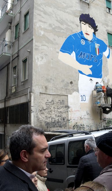 Il Napoli omaggia Maradona - Il Corriere Azzurro