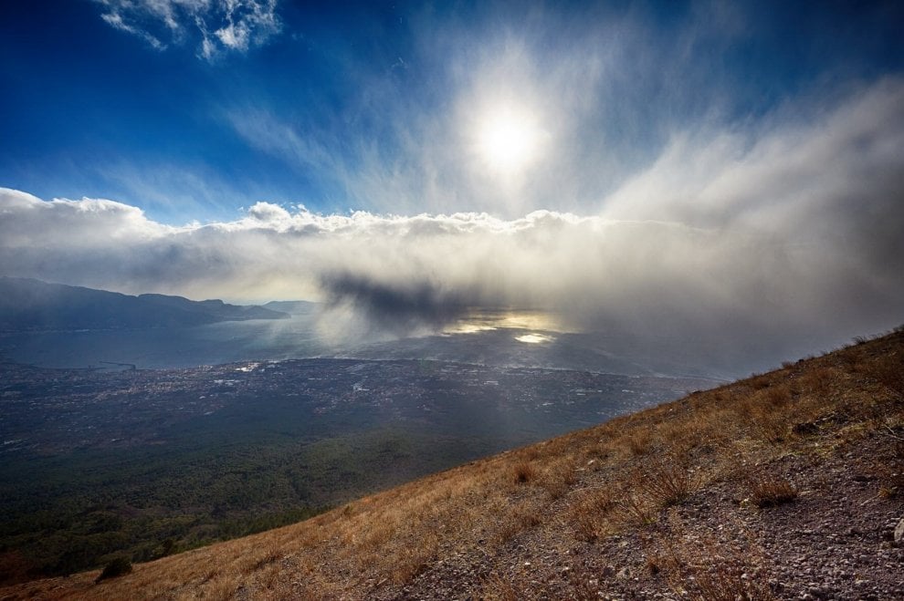 Le Sfere In Cima Alle Aste