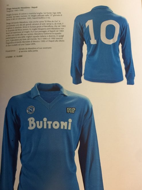 Maradona, il prezzo dei ricordi: la sua maglia del Napoli all'asta per  10mila euro - la Repubblica