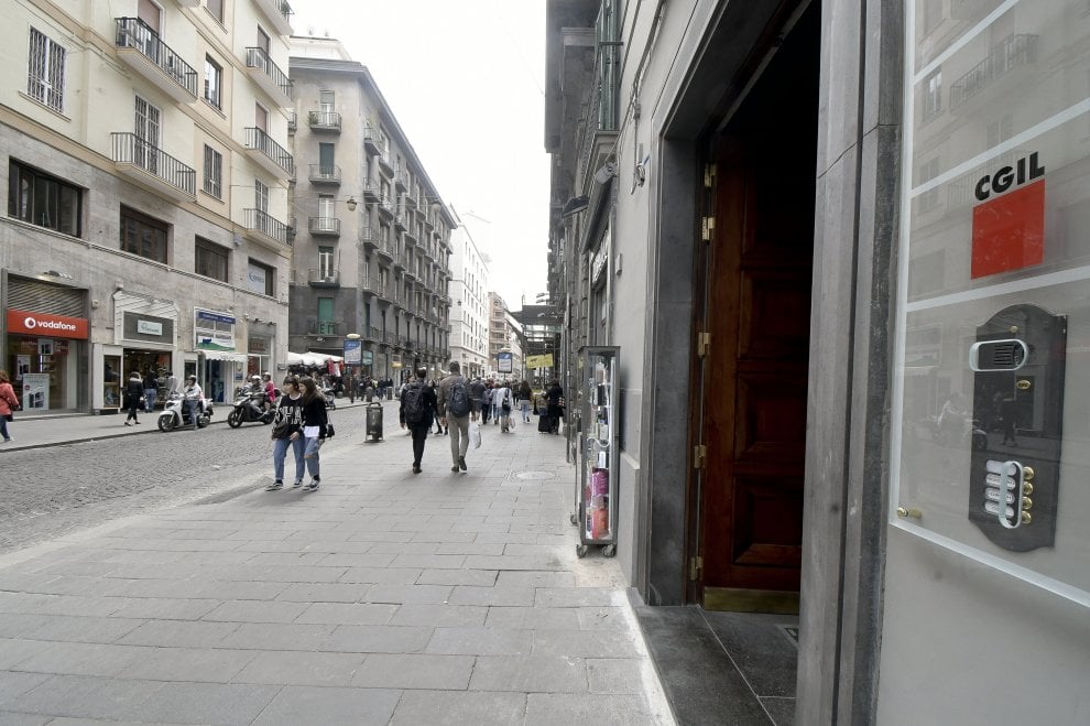 Napoli Camusso Inaugura La Nuova Sede Della Cgil In Via Toledo La napoli-camusso-inaugura-la-nuova-sede-della-cgil-in-via-toledo-la