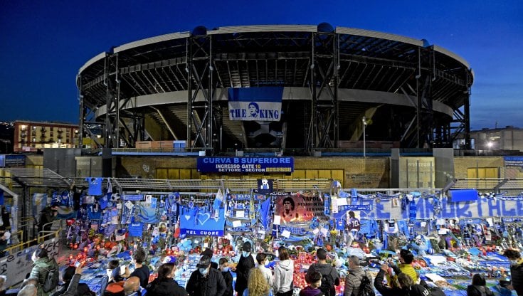 Napoli, i regali per Maradona saranno conservati all'interno dello Stadio -  la Repubblica