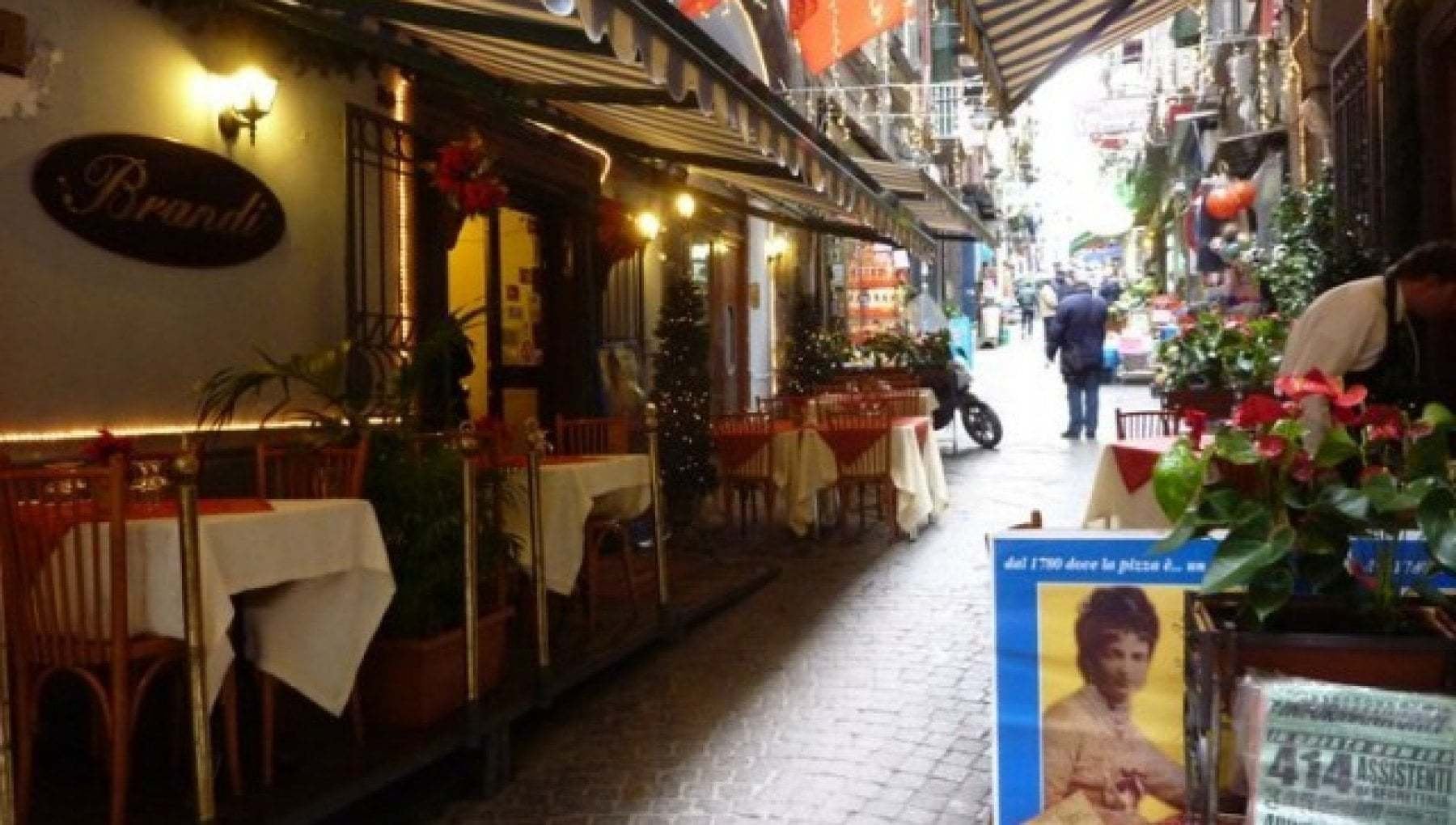 Napoli, riapre la pizzeria Brandi - la Repubblica