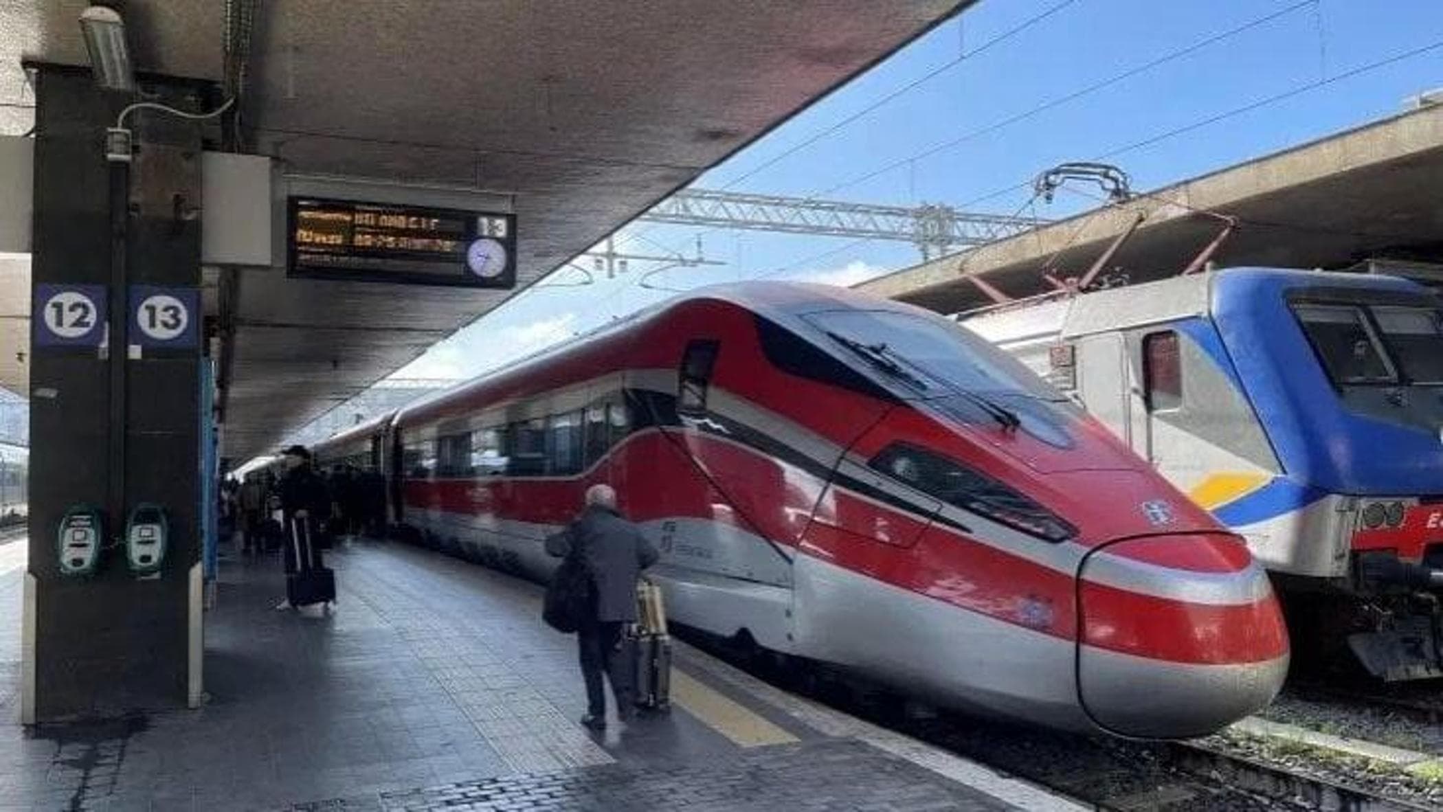 treni da salerno a napoli