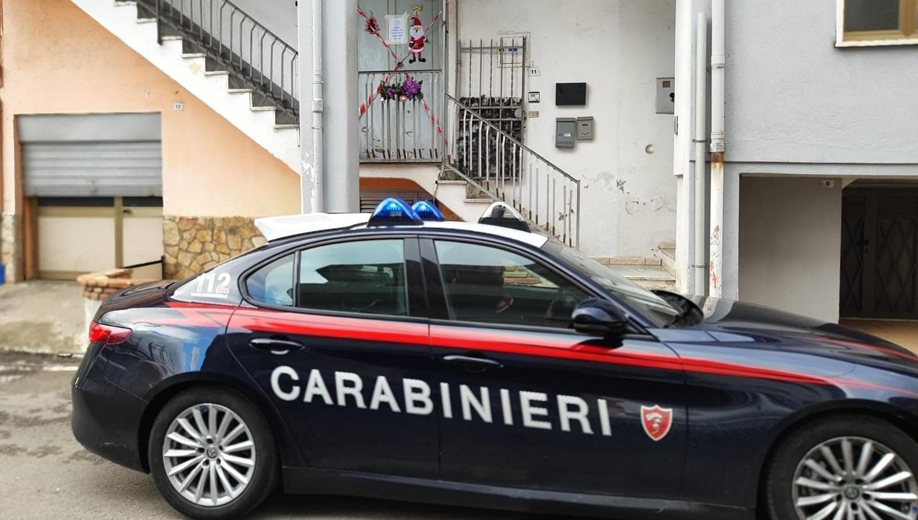 Bimba morta a Tufino nel 2024, arrestati gli zii per omicidio aggravato: denutrita e maltrattata