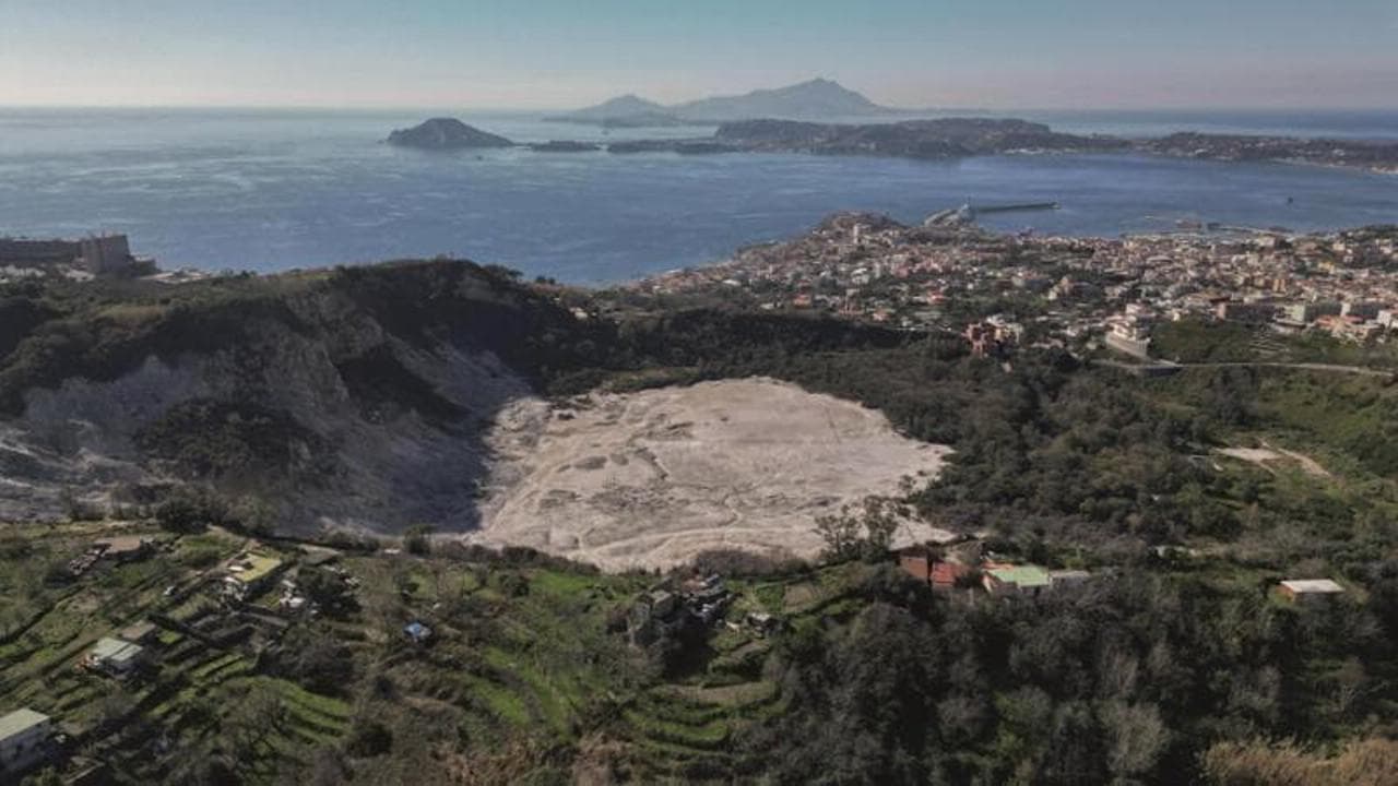 Terremoto ai Campi Flegrei, scossa magnitudo 3.5 avvertita anche a Napoli