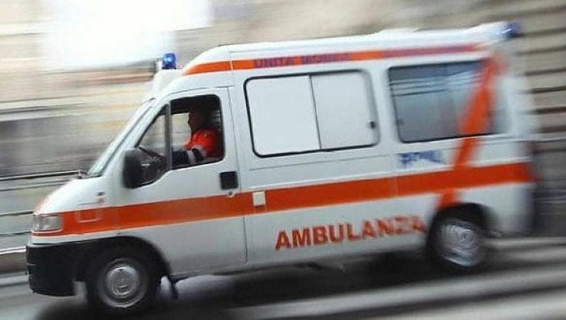 anziano uccide la moglie e poi tenta di togliersi la vita nel beneventano da Napoli.repubblica.it anziano uccide la moglie e poi tenta di togliersi la vita nel beneventano