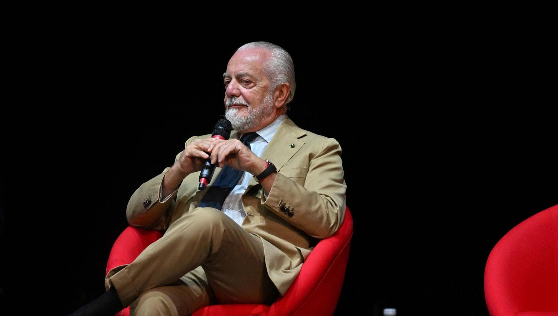 de laurentiis gaffe su schlein al tavolo di forza italia da Napoli.repubblica.it de laurentiis gaffe su schlein al tavolo di forza italia