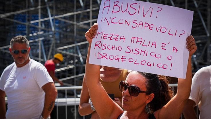 Campi Flegrei, 7,1 milioni dalla Regione: nuovi aiuti per sfollati e servizi