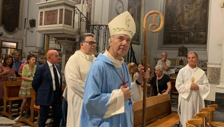 Festa di Piedigrotta, il cardinale Battaglia: “La vera devozione rompa il silenzio della complicità”