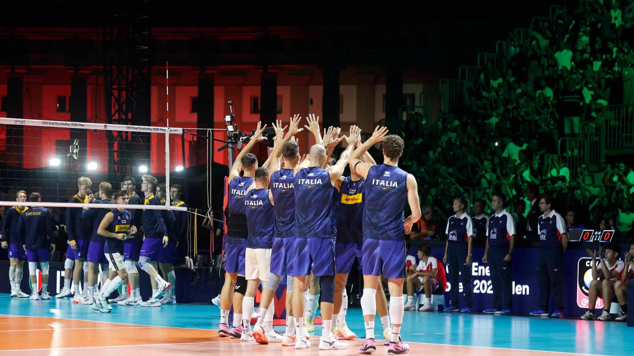 Eurovolley a Napoli, pioggia al Plebiscito: il campo viene coperto, ma la partita è confermata