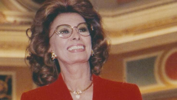 Napoli, gli auguri del Teatro San Carlo per il compleanno di Sophia Loren